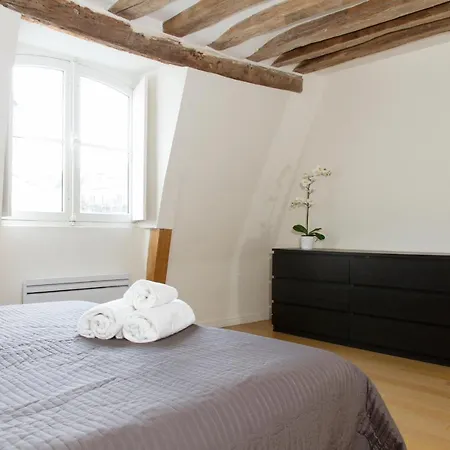 Saint Germain Mabillon Apartment